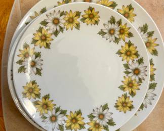 Noritake set- 6730 Marguerite