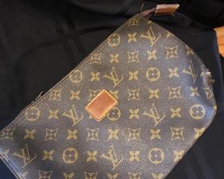LOUIS VUITTON MAKEUP POUCH