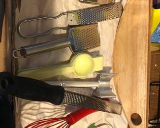 KITCHEN GRATERS