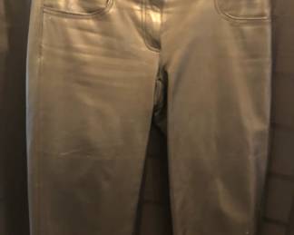 BLACK LEATHER BERMUDA SHORTS