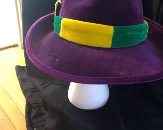 MARDI GRAS HAT
