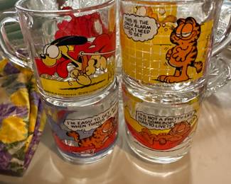 Vintage  McDonald coffee cups Garfield 