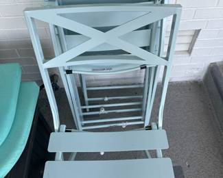 Medal light blue folding out door chairs