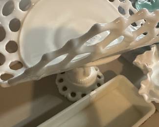 Milk glass 