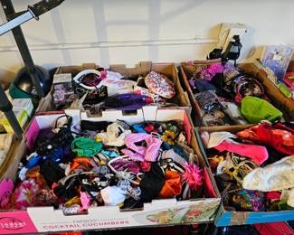 Tons of accessories,  make up , perfume , hair bands and more