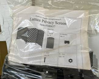 Lattice privacy screen....