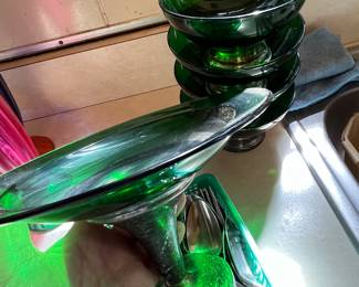 Roberts & Dore silver plated/green glass pedestal bowl set