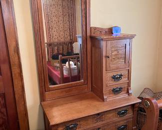Antique gentleman's dresser
