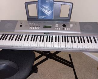 Yahama electric keyboard 