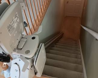 Right side ( looking up) mount Stair-Lift Chair 
Eleven 11 steps
$500
Year 2020    fully functioning and operational 