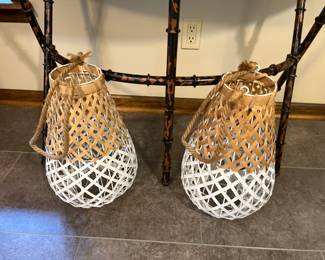 Hanging lantern baskets
