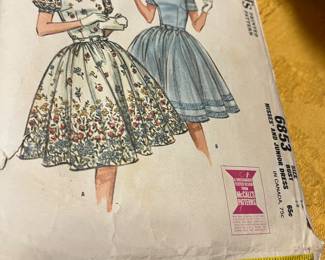 VINTAGE SEWING PATTERNS