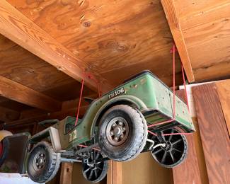VINTAGE PEDAL CARS - SHOWN IN OUTBUILDING - NOW IN HOUSE