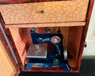 KIDS SEWING MACHINE IN CASE