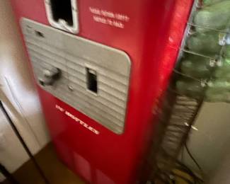 WORKING COKE MACHINE!