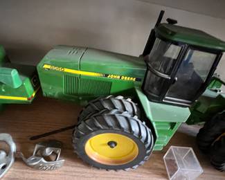 JOHN DEERE TOY TRACTORS LOTS AND LOTS OF THEM