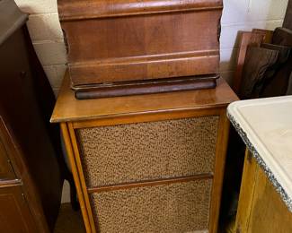 SEWING MACHINE WITH CASE, VINTAGE SPEAKER