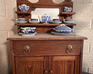 CHILDREN'S FURNITURE WITH MINIATURE DRESSER SET