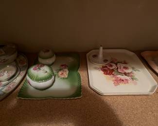 DRESSER/TRINKET SETS