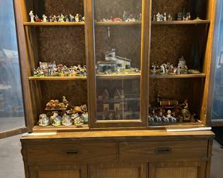MINIATURES, CHINA CABINET