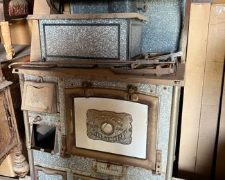 HOME COMFORT ANTIQUE STOVE - FULL SIZE NOT CHILDREN'S SAMPLE