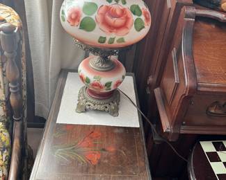 1 OF 2 LAMPS, VINTAGE SIDE TABLE