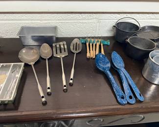 KIDS SILVERWARE AND COOKING UTENSILS