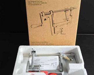Pampered Chef Apple Peeler Corer Slicer