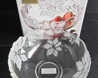 Mikasa Festive Poinsettia Bowl