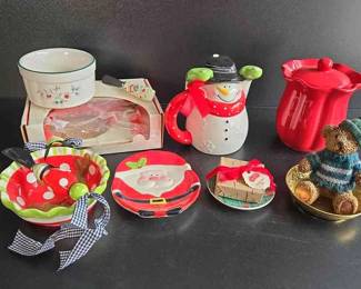 Small Holiday Decor Set