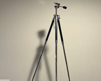 Kinegon 1950s Vintage Camera Tripod. Telescoping legs