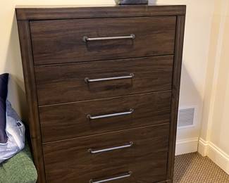 5 drawer tall dresser – few small scratches with two nail holes on left side 34w x 48h x 17d