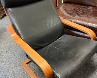 vintage 1980s leather lounge chair