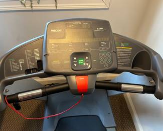 PRESALE AVAILABLE! Precor 9.35i treadmill – very good working condition