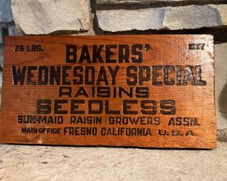 Bakers’ Raisin crate end 11w x 5.75h