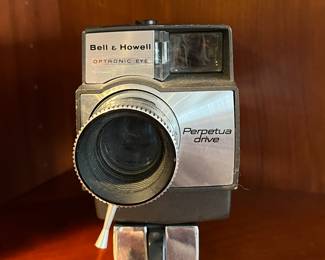 Vintage Bell & Howell Super Eight KA-II Movie Camera with Optronic Eye,Perpetua Drive, Autoload. Fold out handle