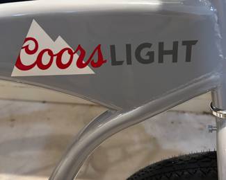 PRESALE AVAILABLE! NEW Coors Light Promotional bike by ACME. The Silver Bullet beach cruiser bike
135cm x 18cm x 69cm
1 built + 2 new in box (need assembly)