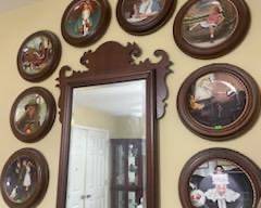 CHIPENDALE MIRROR AND PLATES