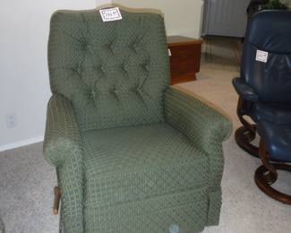 Traditional La - Z - Boy Recliner We Have Two of Them