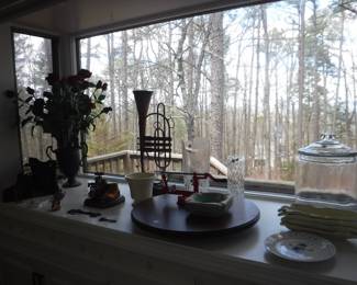 Miscellaneous Kitchen Items and Décor Items  