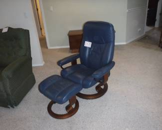 Stress Less Chair with Ottoman