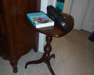 Heart Shaped  Drop Table 