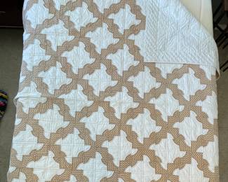 Vintage quilt - like new.  75" x 89"