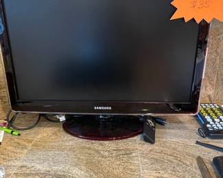 24" Samsung flatscreen TV