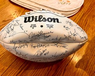 1987 Chicago Bears - Central Division Champions -signed ball