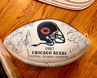 1987 Chicago Bears - Central Division Champions -signed ball