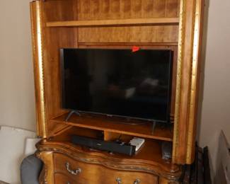 Six-piece bedroom set