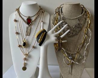 Lot 2711 Lot of Vintage Necklaces  Costume Jewelry