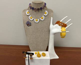 Lot 1908 Vintage Costume Jewelry  Swarovksi  Unmarked