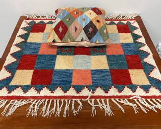 Lot 1286 Crate  Barrel Kilim Diamond 18 Pillow  Boho Handknotted Rug